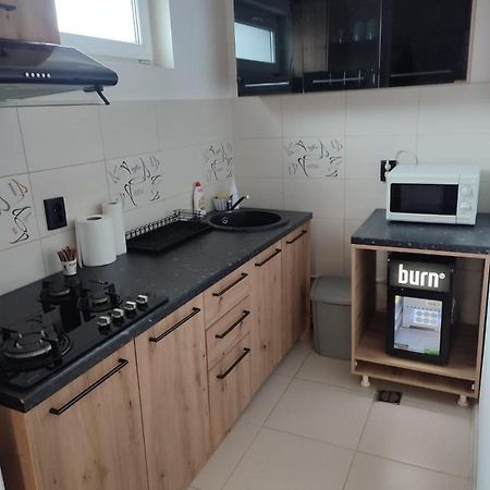 Central H Villa Iasi Eksteriør billede